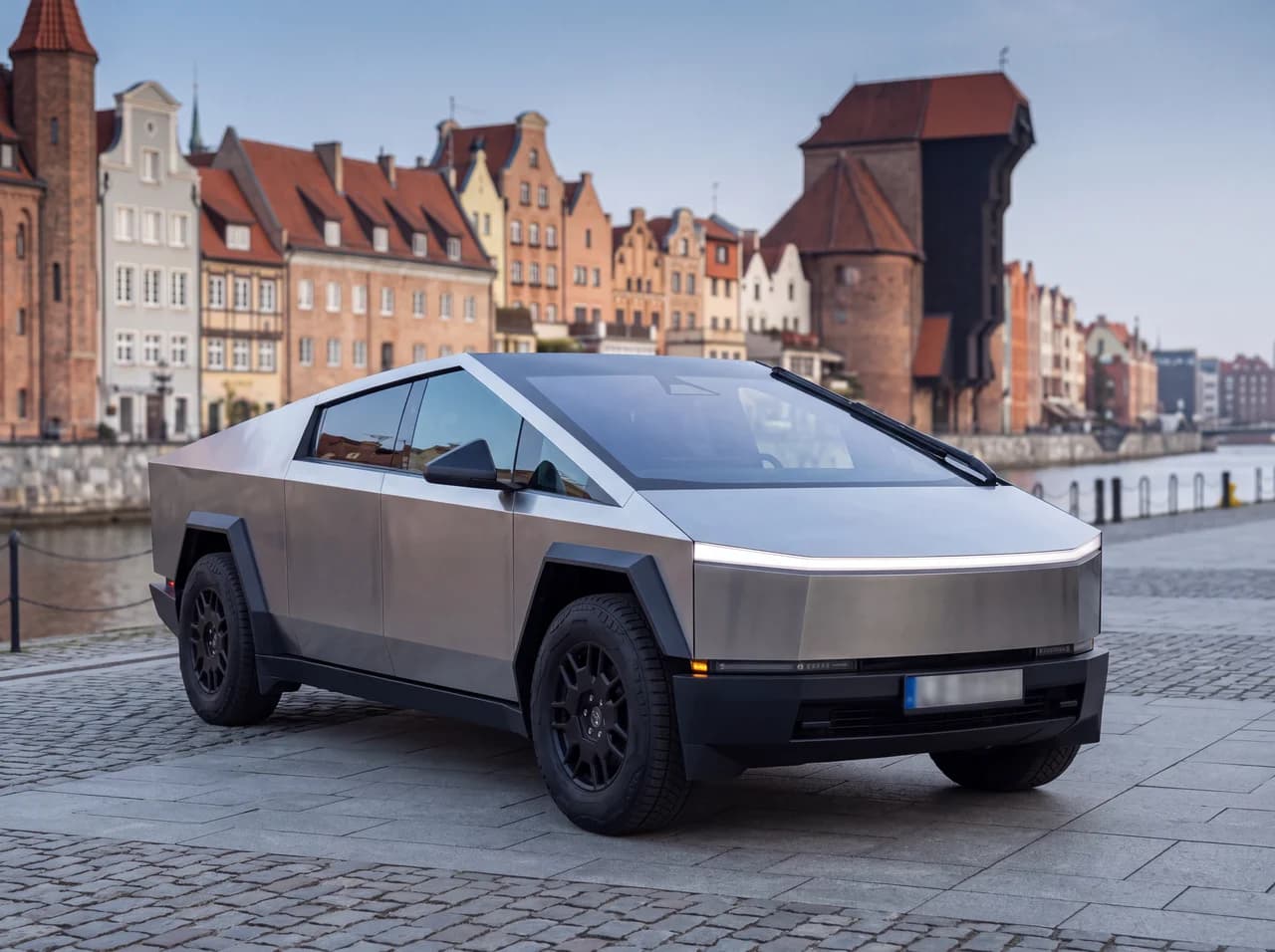 Tesla Model AWD